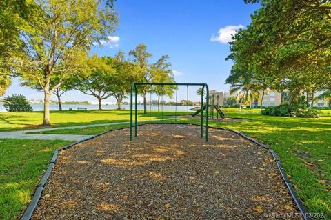 16430 Briar Patch Pl, Miami Lakes, FL 33014 photo 63
