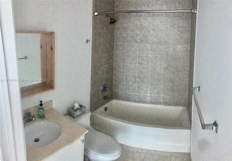 60 SW 13th St #3418, Miami, FL 33130 photo 9