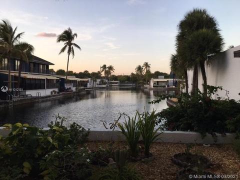 6360 Jack Rabbit Ln, Miami Lakes, FL 33014 photo 2