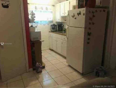 565 E 44th St, Hialeah, FL 33013 photo 9