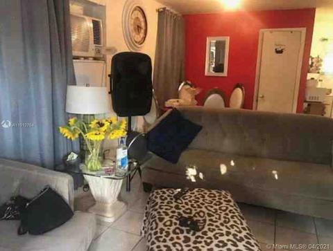 565 E 44th St, Hialeah, FL 33013 photo 8