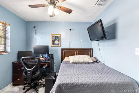 1315 W 76th St, Hialeah, FL 33014 photo 11