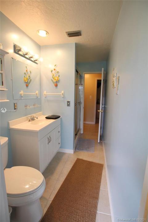 2043 SE 34th Ln, Taylor Creek, FL 34974 photo 11