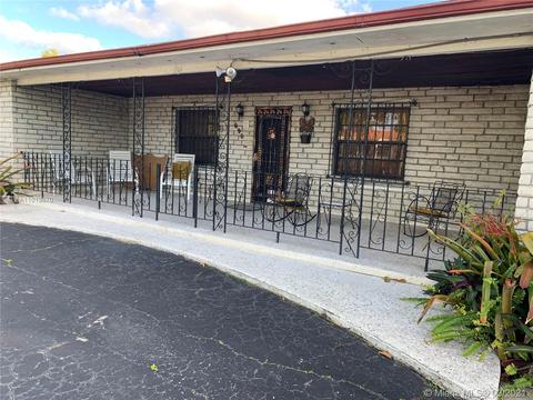 696 E 51st St, Hialeah, FL 33013 photo 4