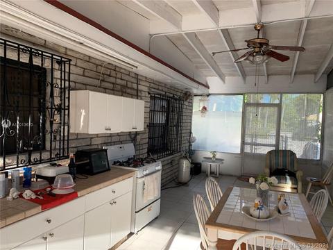 696 E 51st St, Hialeah, FL 33013 photo 8