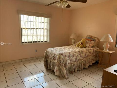696 E 51st St, Hialeah, FL 33013 photo 12