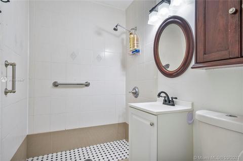 968 E 33rd St, Hialeah, FL 33013 photo 3