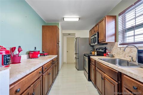 968 E 33rd St, Hialeah, FL 33013 photo 5