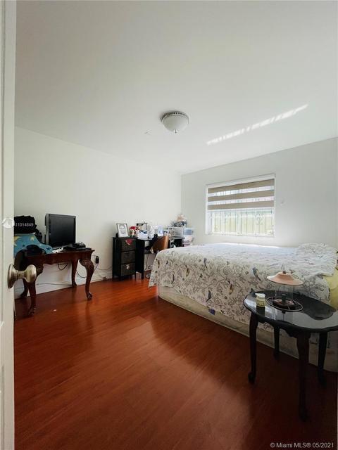 820 SE 3rd Pl, Hialeah, FL 33010 photo 27