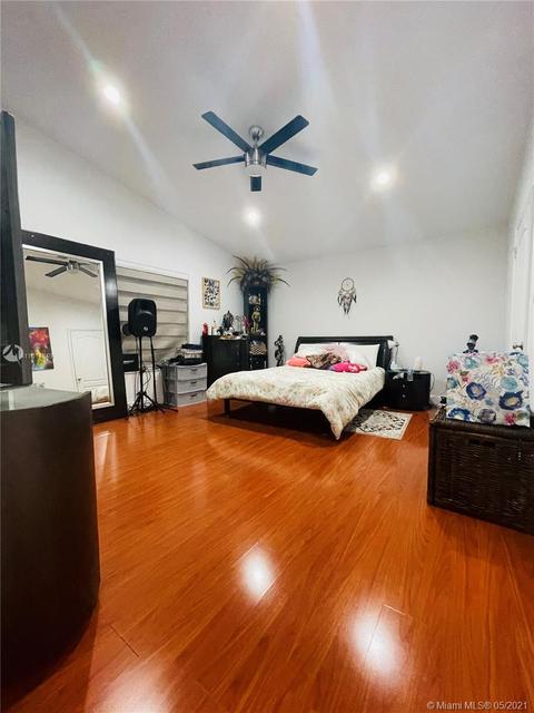 820 SE 3rd Pl, Hialeah, FL 33010 photo 36