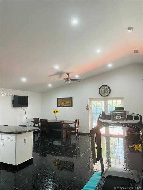 820 SE 3rd Pl, Hialeah, FL 33010 photo 28