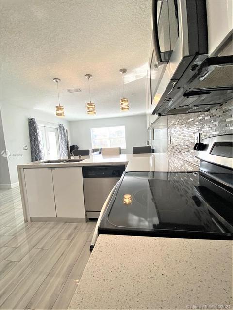 9332 NW 55th St, Sunrise, FL 33351 photo 19