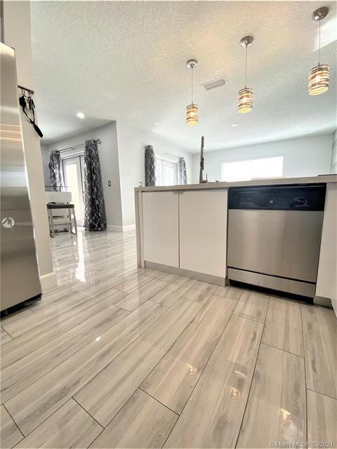 9332 NW 55th St, Sunrise, FL 33351 photo 22