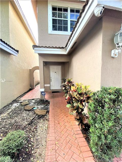 9332 NW 55th St, Sunrise, FL 33351 photo 3