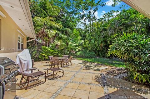 5 E Shore Dr E, Miami, FL 33133 photo 18