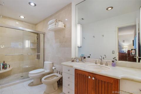 5 E Shore Dr E, Miami, FL 33133 photo 12
