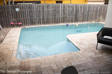 8765 NW 149th Ter, Miami Lakes, FL 33018 photo 1
