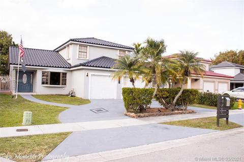 8765 NW 149th Ter, Miami Lakes, FL 33018 photo 2