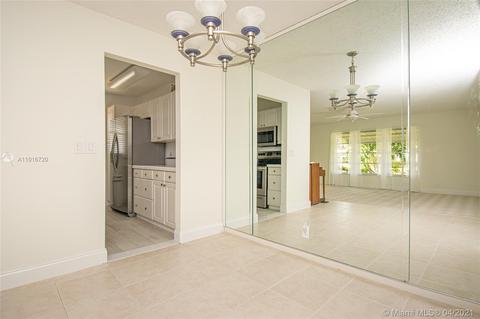 1020 E Circle Ter E # D, Delray Beach, FL 33445 photo 3