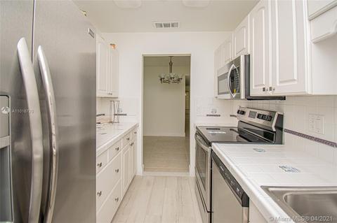 1020 E Circle Ter E # D, Delray Beach, FL 33445 photo 2