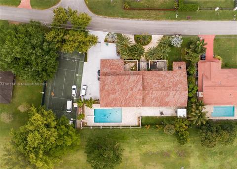 6820 N Augusta Dr, Hialeah, FL 33015 photo 30