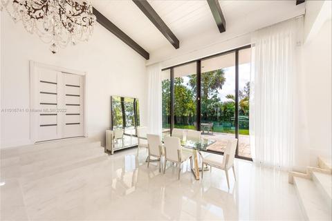 6820 N Augusta Dr, Hialeah, FL 33015 photo 3