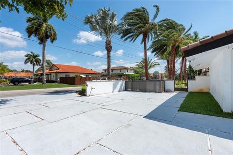 6820 N Augusta Dr, Hialeah, FL 33015 photo 31