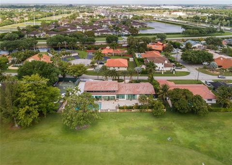 6820 N Augusta Dr, Hialeah, FL 33015 photo 29