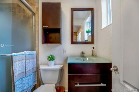 1265 Thrush Ave, Miami Springs, FL 33166 photo 22