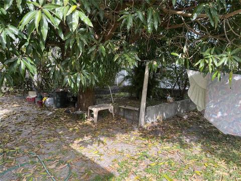 505 E 37th St, Hialeah, FL 33013 photo 22