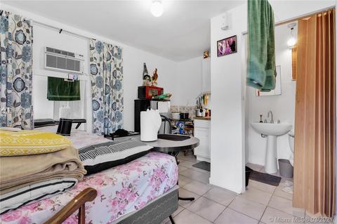 3390 E 1st Ave, Hialeah, FL 33013 photo 15