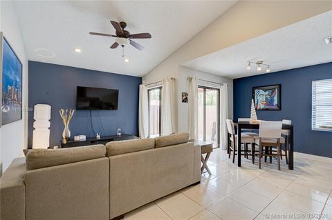 Undisclosed, Hialeah, FL 33015 photo 13