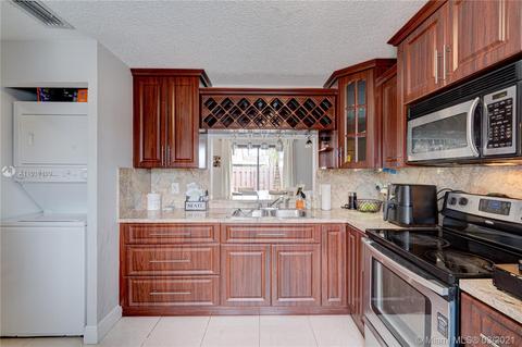 Undisclosed, Hialeah, FL 33015 photo 10