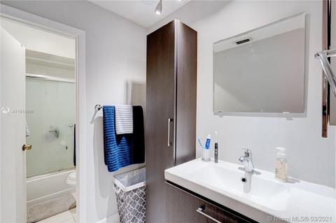 Undisclosed, Hialeah, FL 33015 photo 22
