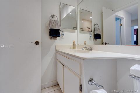 Undisclosed, Hialeah, FL 33015 photo 17