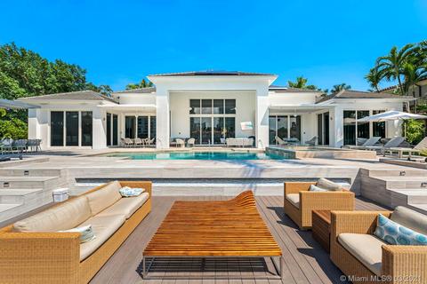 37 Golden Beach Homes For Sale Golden Beach Fl Real Estate Movoto