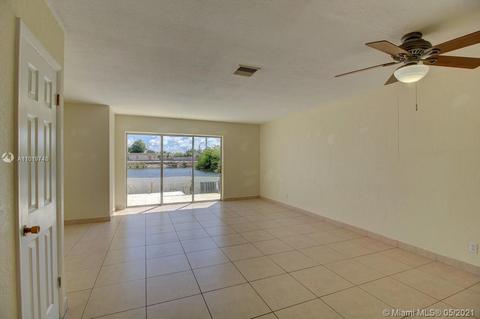 1370 W 69th St, Hialeah, FL 33014 photo 12