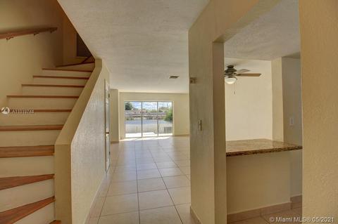 1370 W 69th St, Hialeah, FL 33014 photo 6