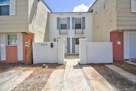 1370 W 69th St, Hialeah, FL 33014 photo 1