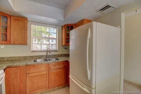 1370 W 69th St, Hialeah, FL 33014 photo 10