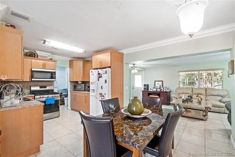 1271 W 76th St, Hialeah, FL 33014 photo 13