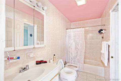 1271 W 76th St, Hialeah, FL 33014 photo 9