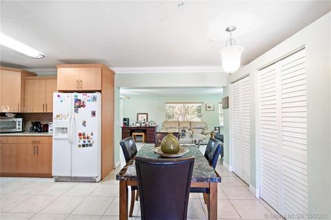 1271 W 76th St, Hialeah, FL 33014 photo 12