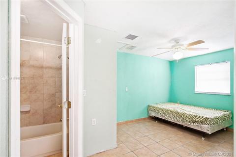 1271 W 76th St, Hialeah, FL 33014 photo 30