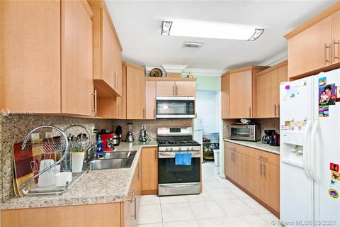 1271 W 76th St, Hialeah, FL 33014 photo 14