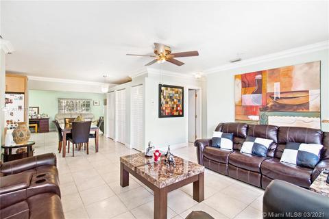 1271 W 76th St, Hialeah, FL 33014 photo 4