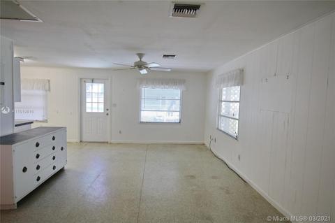 1042 5th St, Okeechobee, FL 34974 photo 8