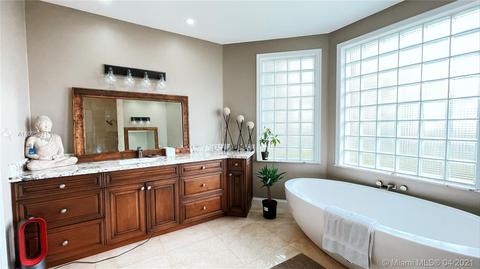2558 Eagle Run Ln, Weston, FL 33327 photo 40