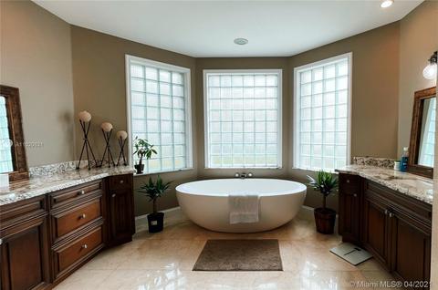 2558 Eagle Run Ln, Weston, FL 33327 photo 11