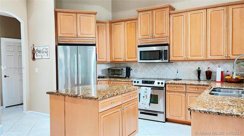 2558 Eagle Run Ln, Weston, FL 33327 photo 8